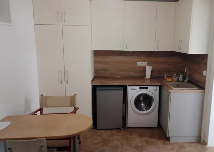 Charming Aquamarine Getaway アパート ヴァルナ